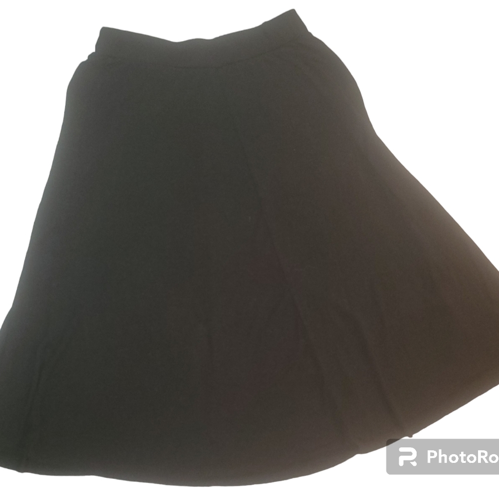 BLACK SKIRT